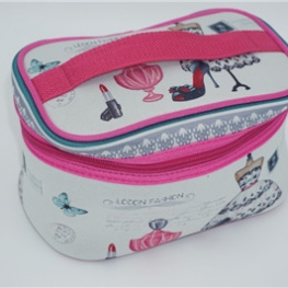 Cosmetic bag 